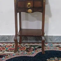 میز و آباژور