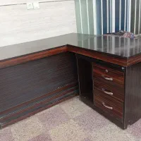 میز اداری و دفتری