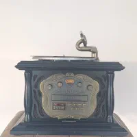 گرامافون 6کاره.درحدنو.بایکعددصفحه33دور