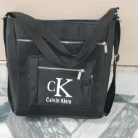 کیف اولی هم کوله هست هم کیف دوشی  هست