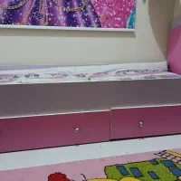 تخت دخترانه