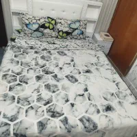 تخت خواب دو نفره در حد نو