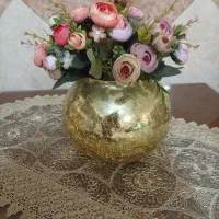 گلدان طلایی
