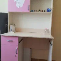 میز تحریر سالم