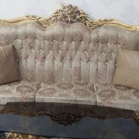 مبلمان همراه با میز عسلی