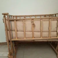 تخت کنارمادر چوبی