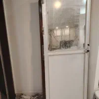 درب آلومینیومی با پنجره