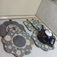 زیربشقابی و دستگیره و کیسه کاهو و سبزی