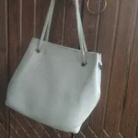 تعدادی کیف زنانه  فقط 100