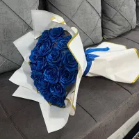 گل رز روبانی