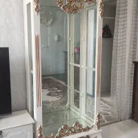 ویترین سفید طلایی