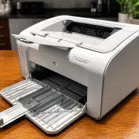 پرینتر لیزری HP P1005 سالم و کم‌کار