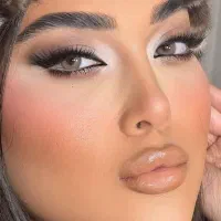 آموزش خدمات میکاپ وشنیون مژه ناخن، اجازه صندلی