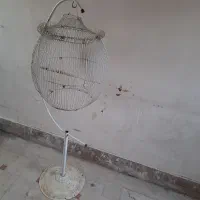 قفس پایه دار