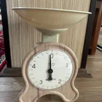 ترازوی اشپزخانه اورانوس نونو چراغ مطالعه