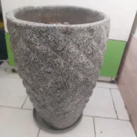 گلدان سرامیکی یا سنگی