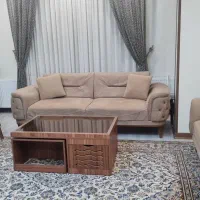 مبل ۸ نفره همراه با میز جلومبلی،و ۲ عدد عسلی