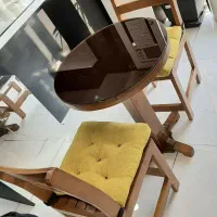 میز غذاخوری چوب روس با دو صندلی و کوسن