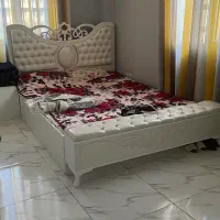 تختخواب دونفره همراه با روو تختی