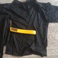 لباس نینجوتسو همراه با وسایل مبارزه (هوگو، ساق پا)