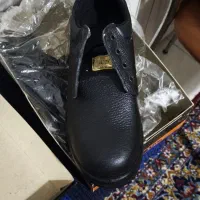 ۲ عدد کفش کار سایز ۴۳ و  ۴۴