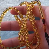 سلام یک عدد تسبیح ویک عدد چاقو