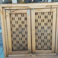 پنجره چوبی قدیمی باچوب گردو