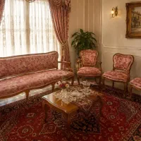 مبلمان چوب گردو قدیمی