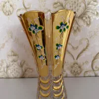 گلدان طلایی