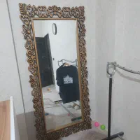 آینه قدی با قاب چوبی