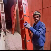 ابزار اجاره ای ساعتی کمترین قیمت/نردبان تاشو/چوبی