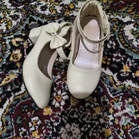 کفش بچه گانه