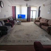 بسیار بزرگ و دلباز