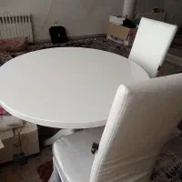 میز و صندلی چوبی سفید در حد نو