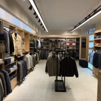 فروشنده پوشاک مردانه