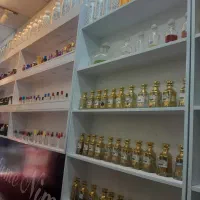 فروشنده عطر و ادکلن