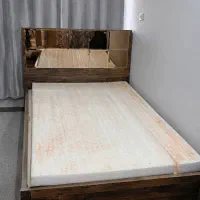 تخت یک و نیم نفره