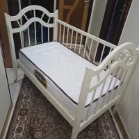 تخت کودک همراه با تشک فوق العاده عالی