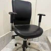 صندلی چرخشی مدیریتی فوق العاده راحت