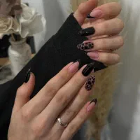 ارائه انواع خدمات ناخن+آموزش50٪off