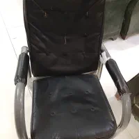 تعدادی صندلی انتظار