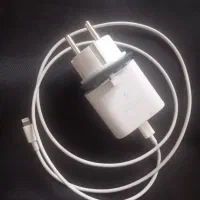 شارژر آیفون و ایرپاد.کله شارژر سامسونگ هست.