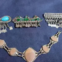 گردنبند یا رولباسی یا پیشانی بند