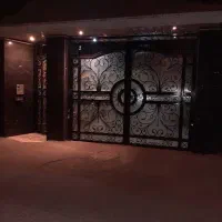 اجاره یک واحد ۱۲۷ متری ۳ خواب نورگیر بالکن