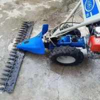 کار با علف چین در باغات