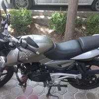 موتور پالس ۱۸۰ نقره ای