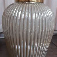 گلدان شیشه ای لبه طلایی