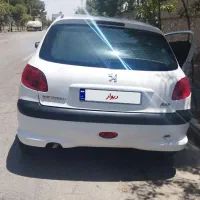 پژو206|خودرو سواری و وانت|شیراز, منطقه هوایی شهید دوران|دیوار