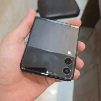 Galaxy Z Flip 3 256GB مشکی / سالم و بدون مشکل