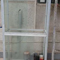 قفسه شیشه ای